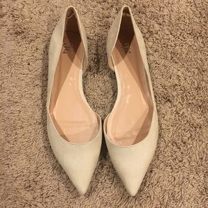 Beige pointed toe flats